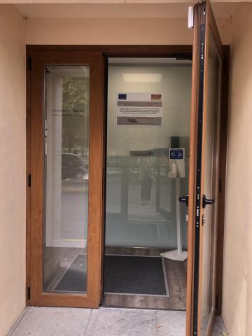 Puerta entrada ayto